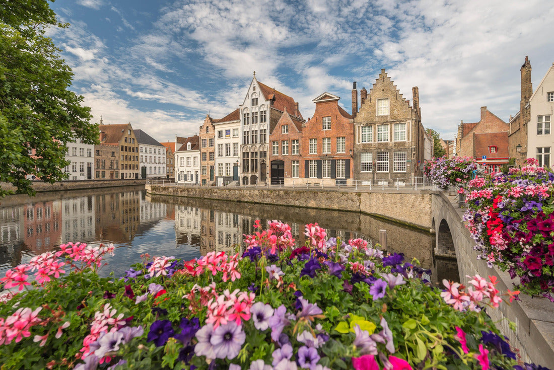 Bruges Belgium, city skyline at the Spiegelrei Canal with summer flowers 2000pc Puzzle