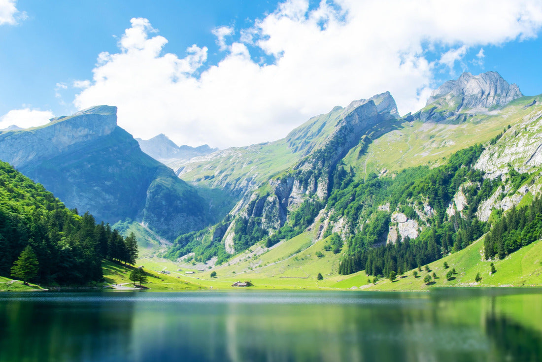 Noah Jigsaw Puzzle Lake in the Swiss Alps. Panoramic view of nature and mountains in Switzerland 2000 pieces