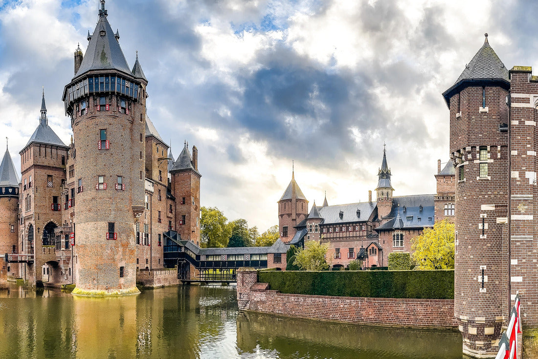 Castle De Haar or Kasteel de haar in Utrecht, Netherlands 2000pc Puzzle