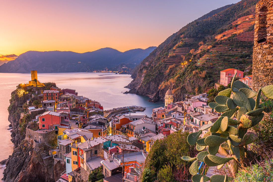 Vernazza, La Spezia, Liguria, Italy in the Cinque Terre region at dusk 2000pc Puzzle
