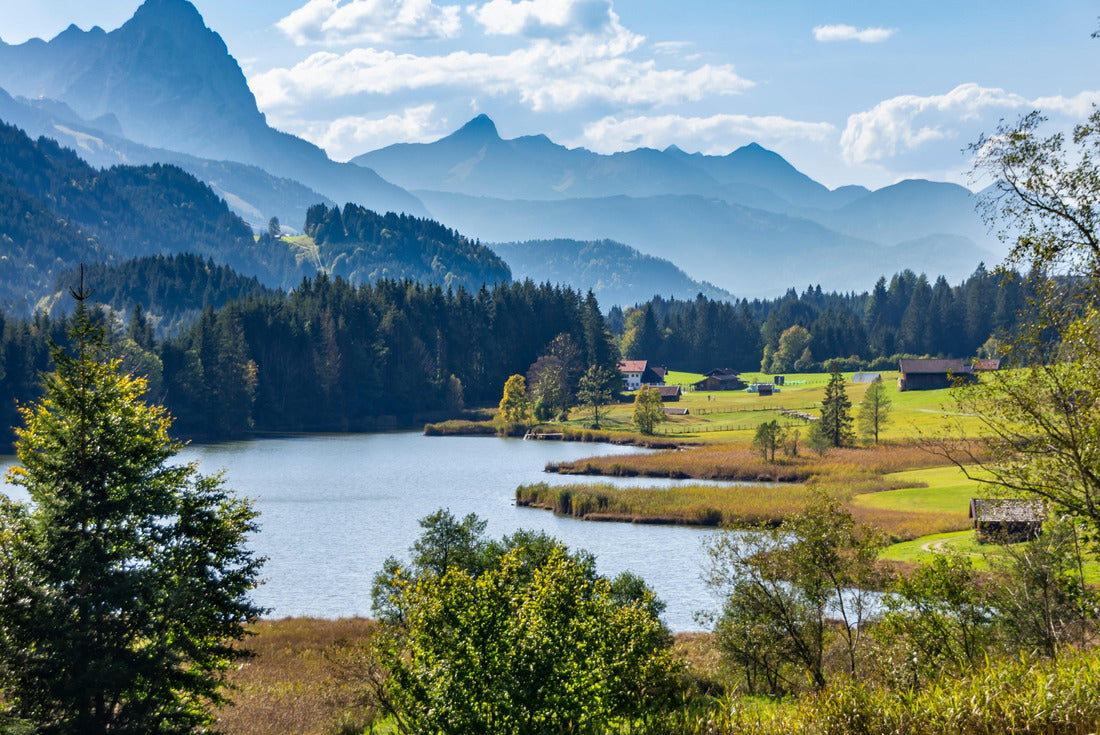 Vacation in the mountains of Upper Bavaria: fantastic mountain scenery at Grubsee, near Krün and Klais, view of the Zugspitze 2000pc Puzzle