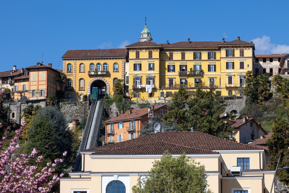 the old town of Biella in spring in Italy 2000pc Puzzle