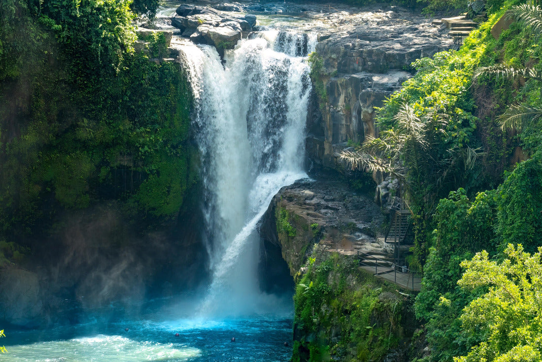 Noah Jigsaw Puzzle Tegenungan Waterfall on the Petanu River, Kemenuh Village, Gianyar Regency, north of Ubud, Bali, Indonesia 2000 pieces