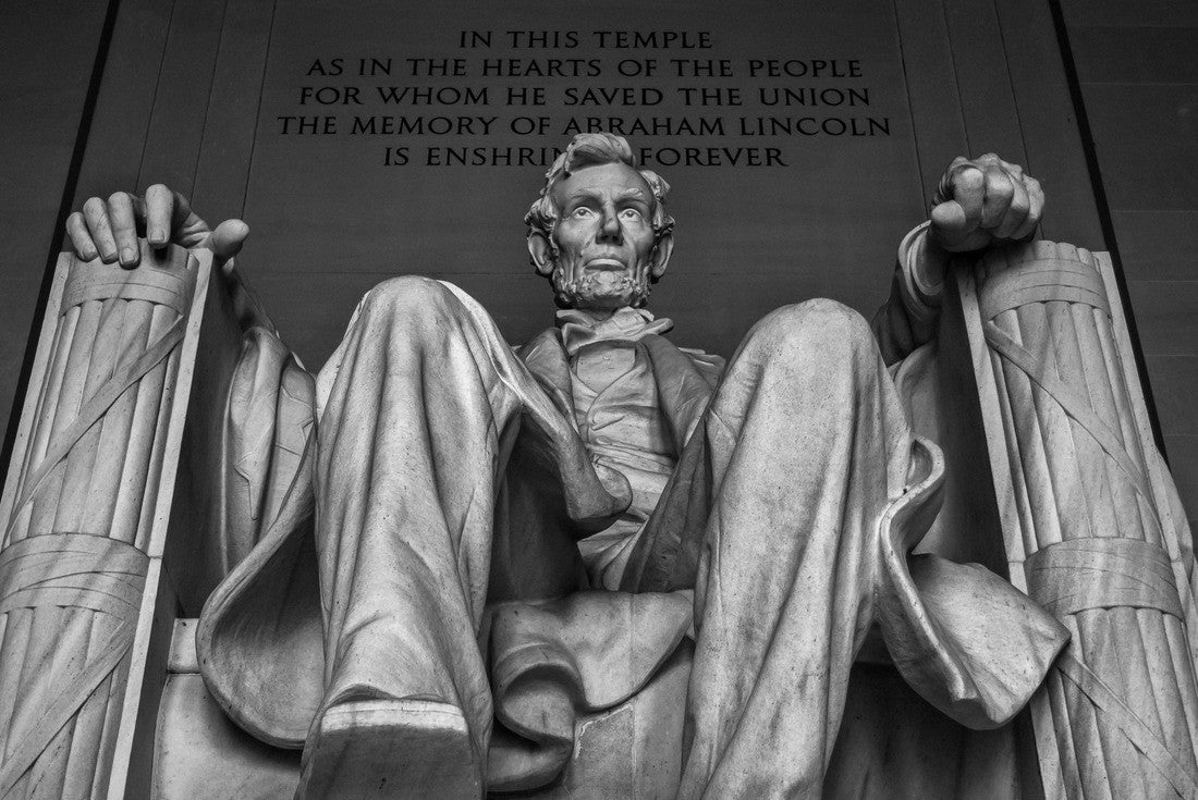Stone statue of Abraham Lincoln at Lincoln Memorial, Washington DC 2000pc Puzzle