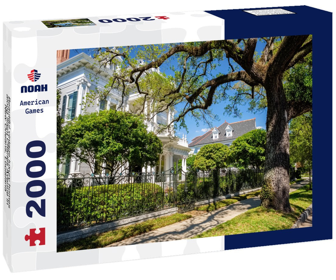 Beautiful vintage luxury homes along Saint Charles Avenue in New Orleans, Louisiana 2000pc Puzzle