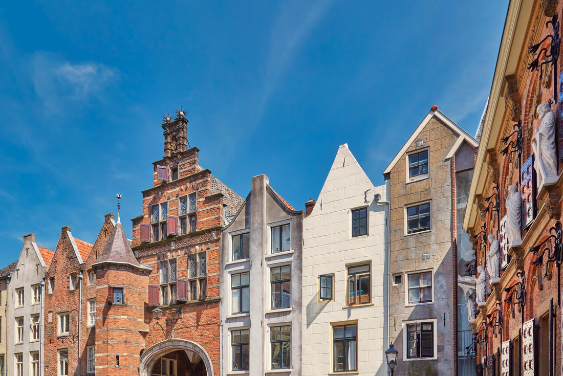 Historic buildings in the city center of the Dutch city of Nijmegen 2000pc Puzzle