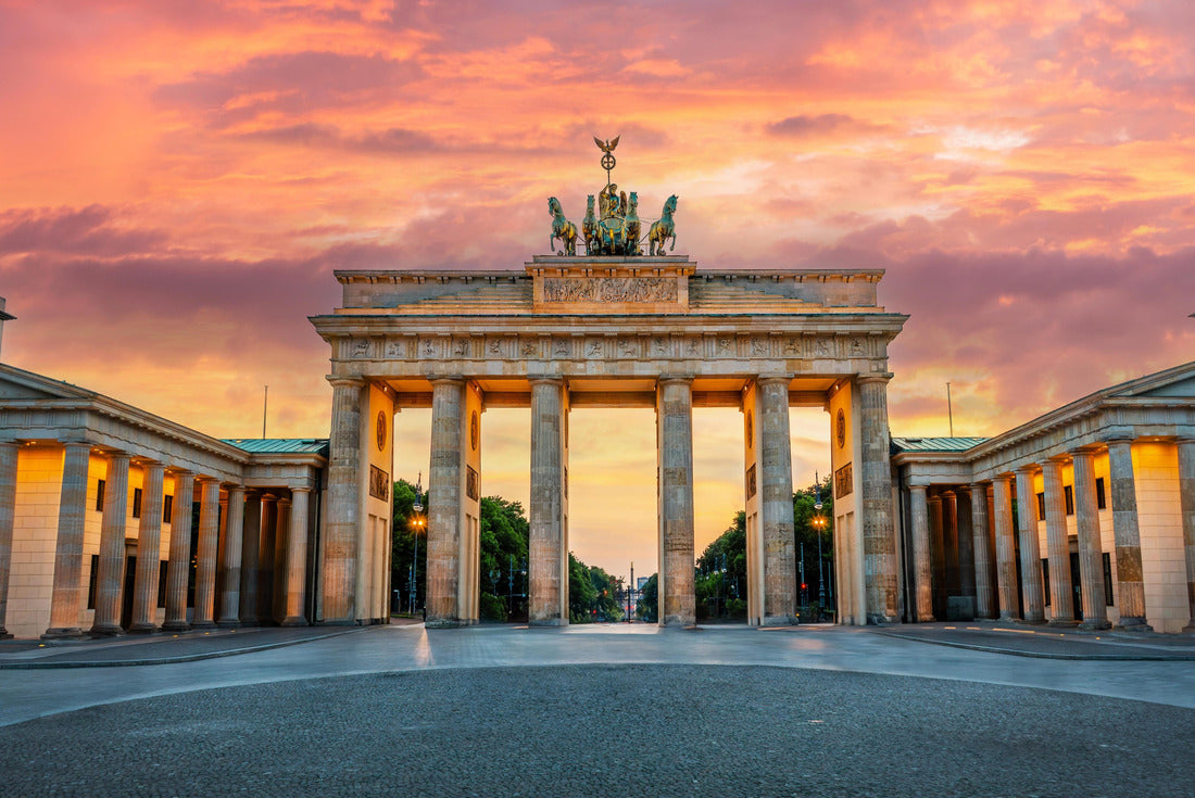 Brandenburg Gate at sunset in Berlin 2000pc Puzzle