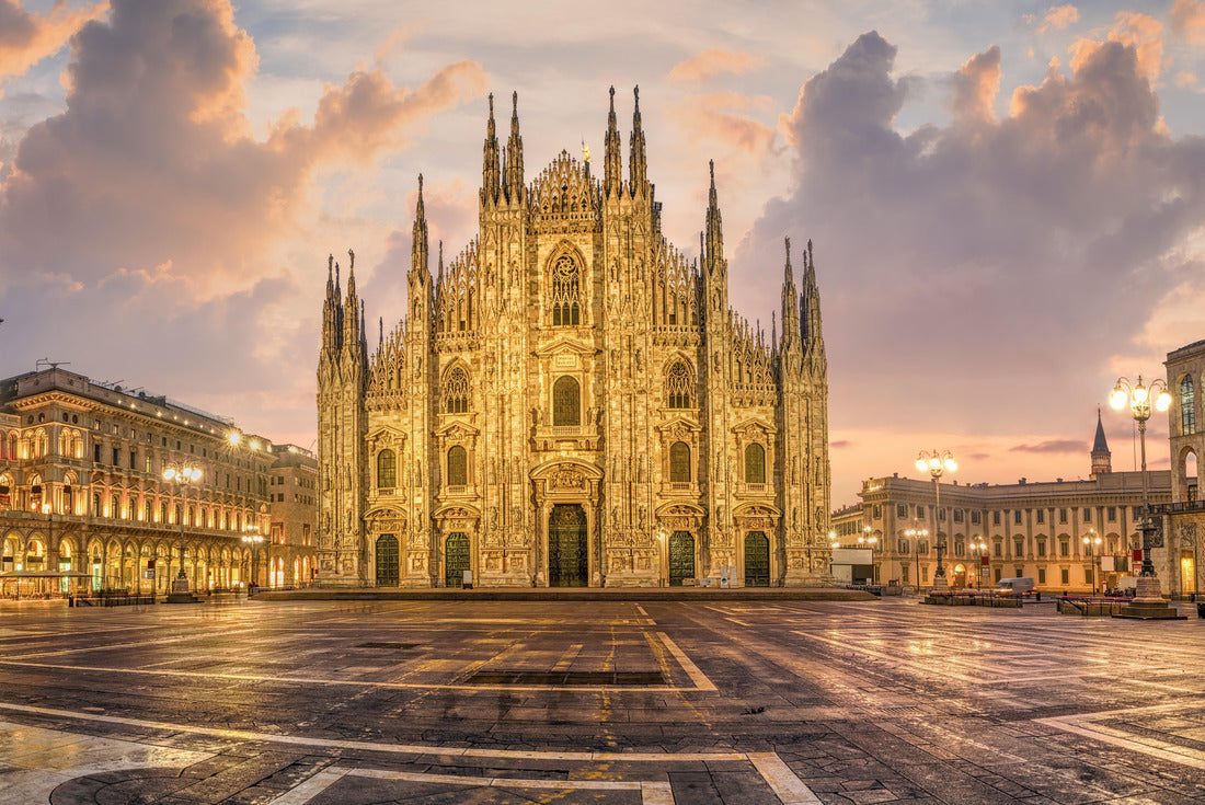 the Piazza del Duomo with the Milan Cathedral, Duomo di Milano and Galleria Vittorio Emanuele II, Italy, at sunrise. The Milan Cathedral is one of the largest churches in the world 2000pc Puzzle