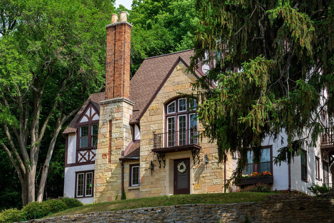 Beautiful stone and stucco house in Rochester, Minnesota, in summer 2000pc Puzzle