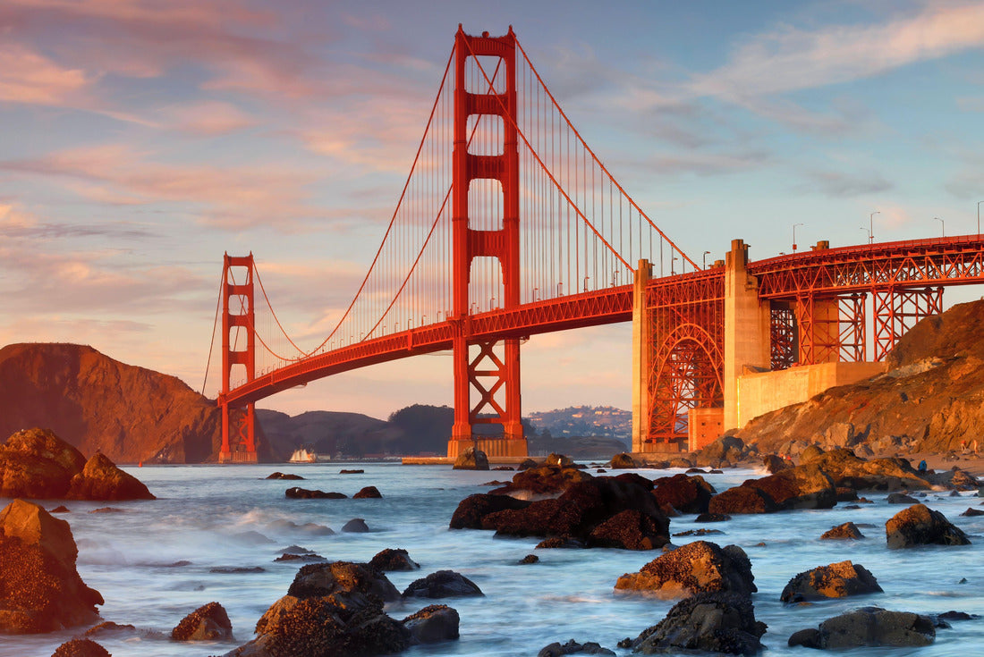 A perspective shot of The Golden Gate Bridge in the sunset, San Francisco 2000pc Puzzle
