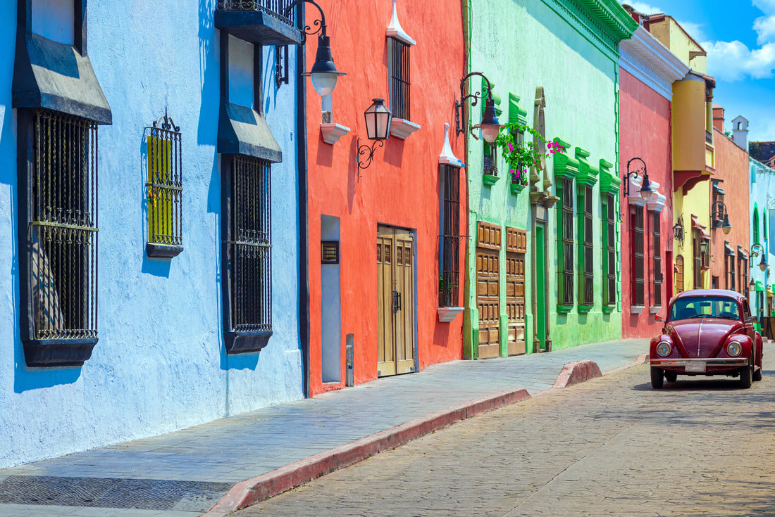 Spacious colonial architecture of the streets of Cuernavaca in the historic center of Mexico 2000pc Puzzle