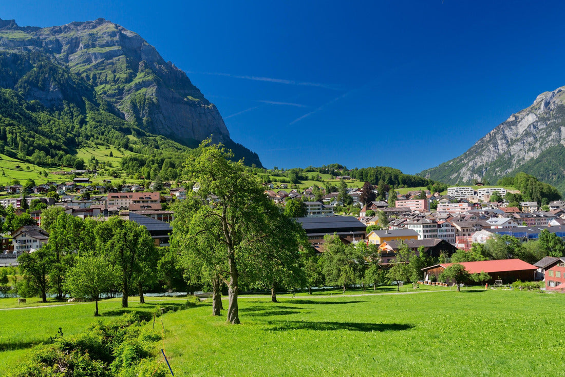 Alpendorf Glarus, Canton of Glarus, Alps, Switzerland 2000pc Puzzle