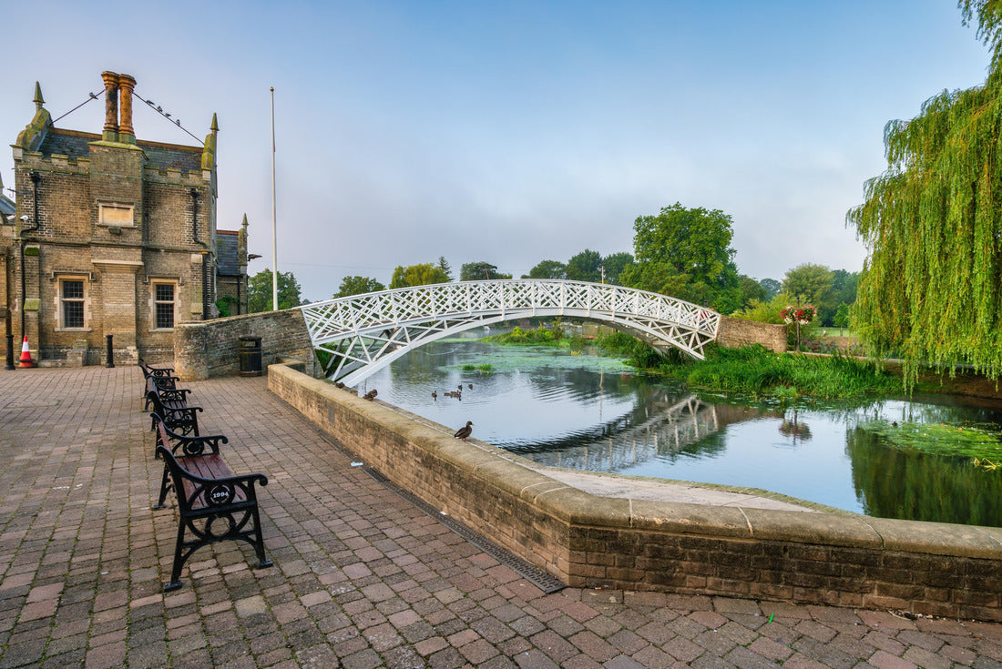 Chinese bridge at sunrise in Godmanchester Cambridgeshire England 2000pc Puzzle