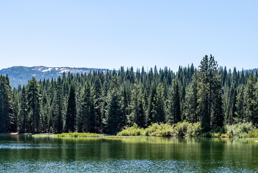 Noah Jigsaw Puzzle Panoramic view across Manzanita Lake in Lassen Volcanic National Park, California 2000 pieces