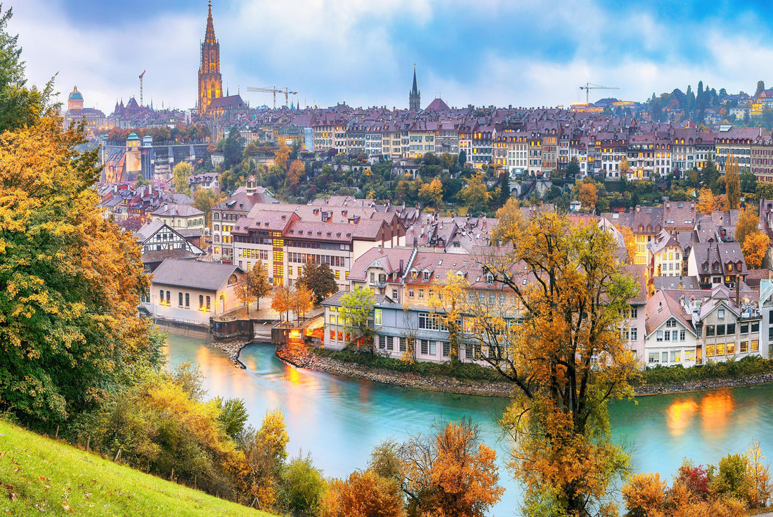 Fantastic autumn view of the city of Bern on the Aare river in the evening with the cathedral of Bern on the background 2000pc Puzzle