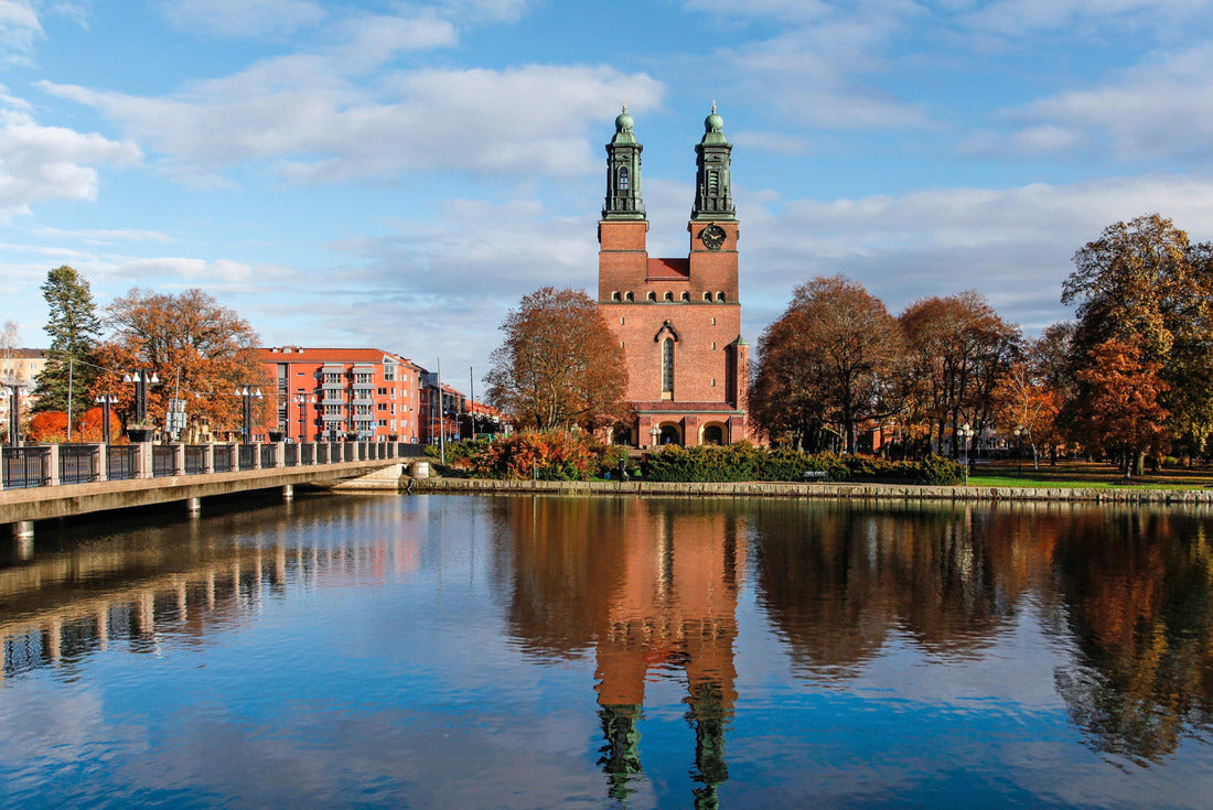 Old church in Eskilstuna, Sweden 2000pc Puzzle