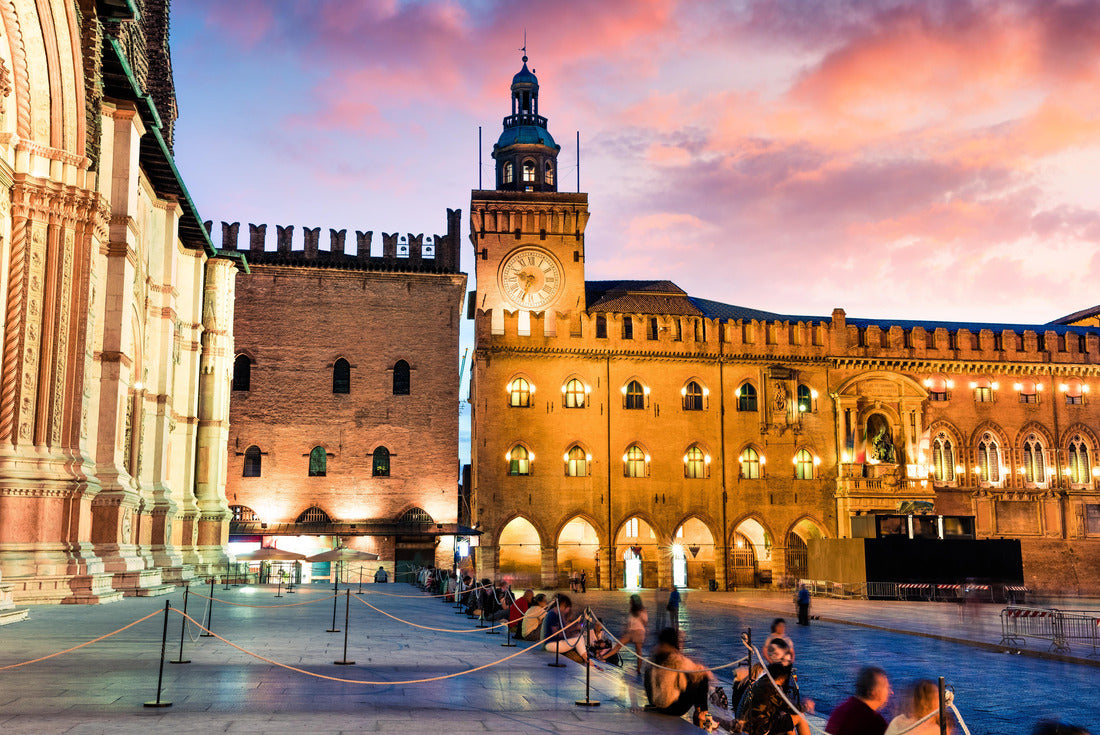 Colored spring sunlight on the main square of the city of Bologna with Palazzo d'Accursio and the facade of the Basilica di San Petronio 2000pc Puzzle