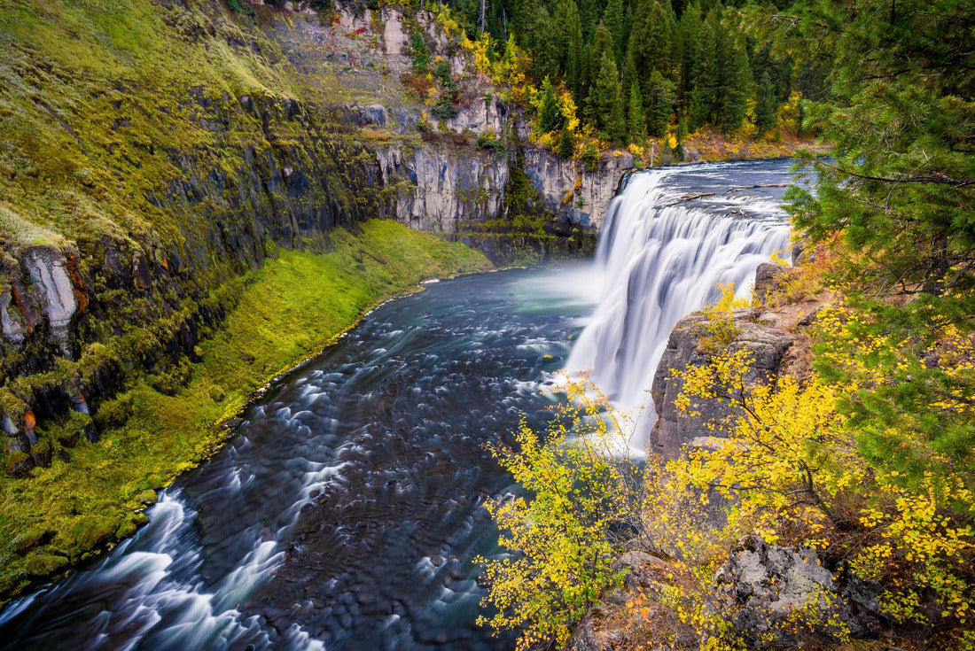 Autumn at the Upper Mesa Falls Idaho 2000pc Puzzle