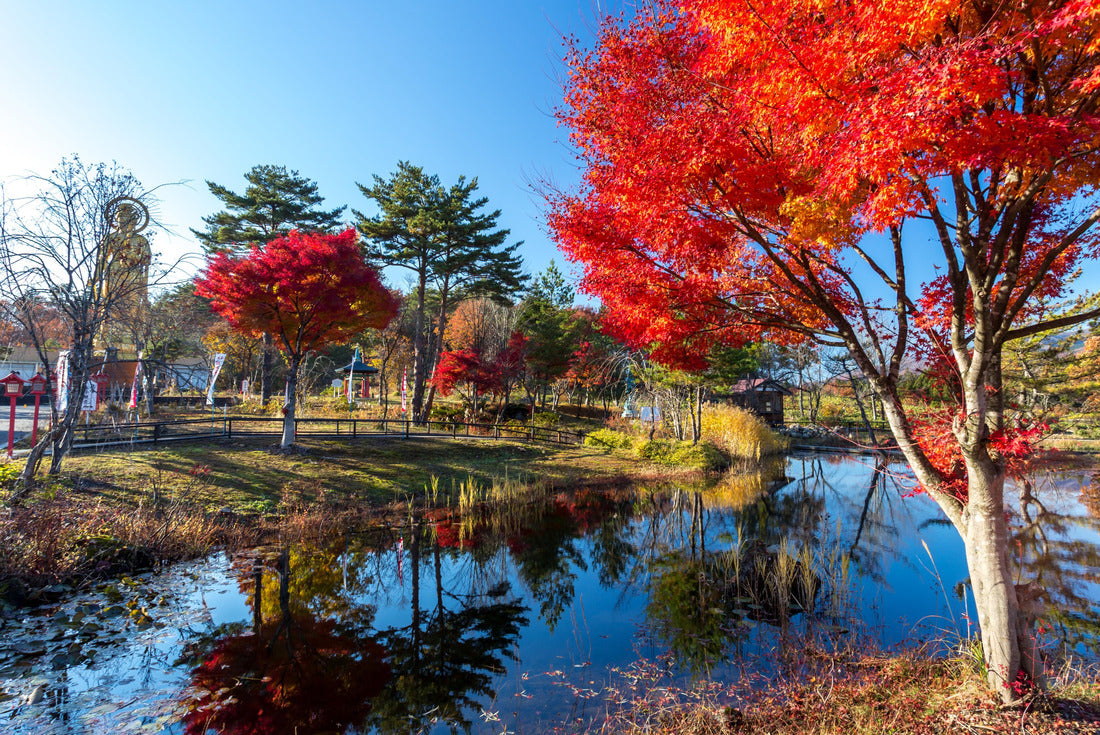 Noah Jigsaw Puzzle Akita, Japan: Symbol of Lake Tazawa 2000 pieces