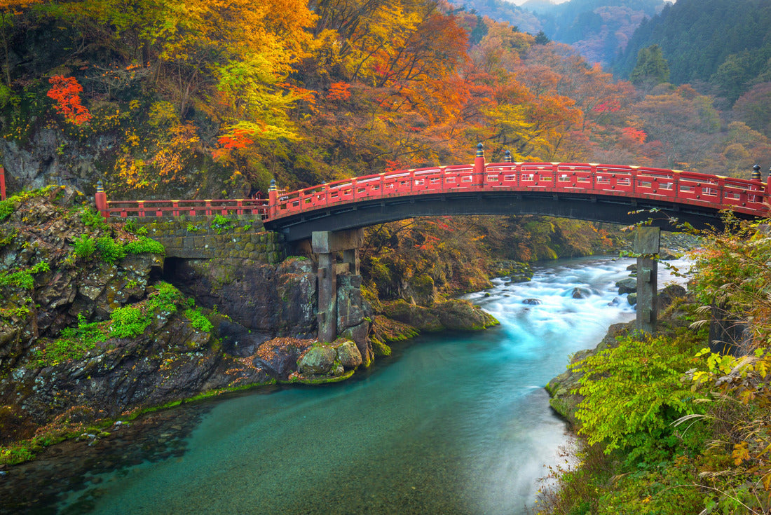 Shinkyo Bridge in autumn in Nikko, Tochigi, Japan 2000pc Puzzle