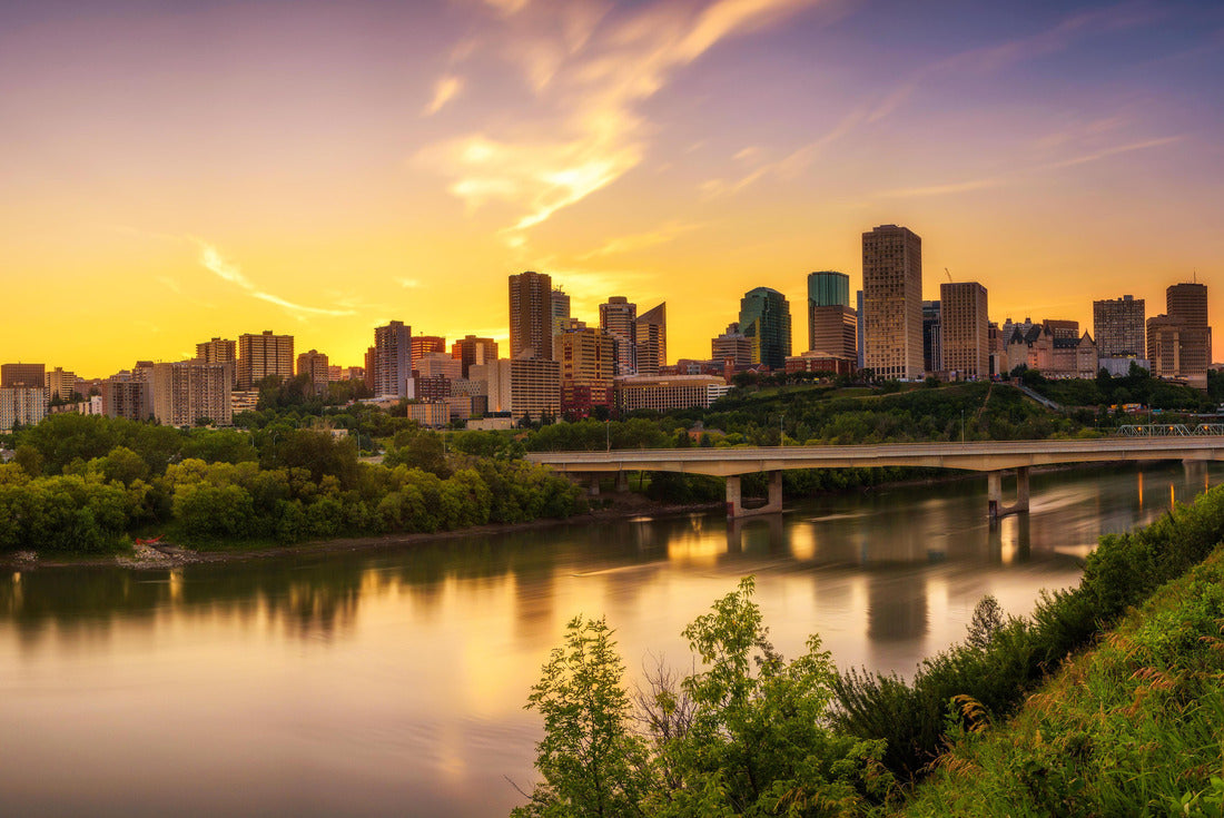 Sunset over Edmonton downtown, James Macdonald Bridge and the Saskatchewan River, Alberta, Canada 2000pc Puzzle
