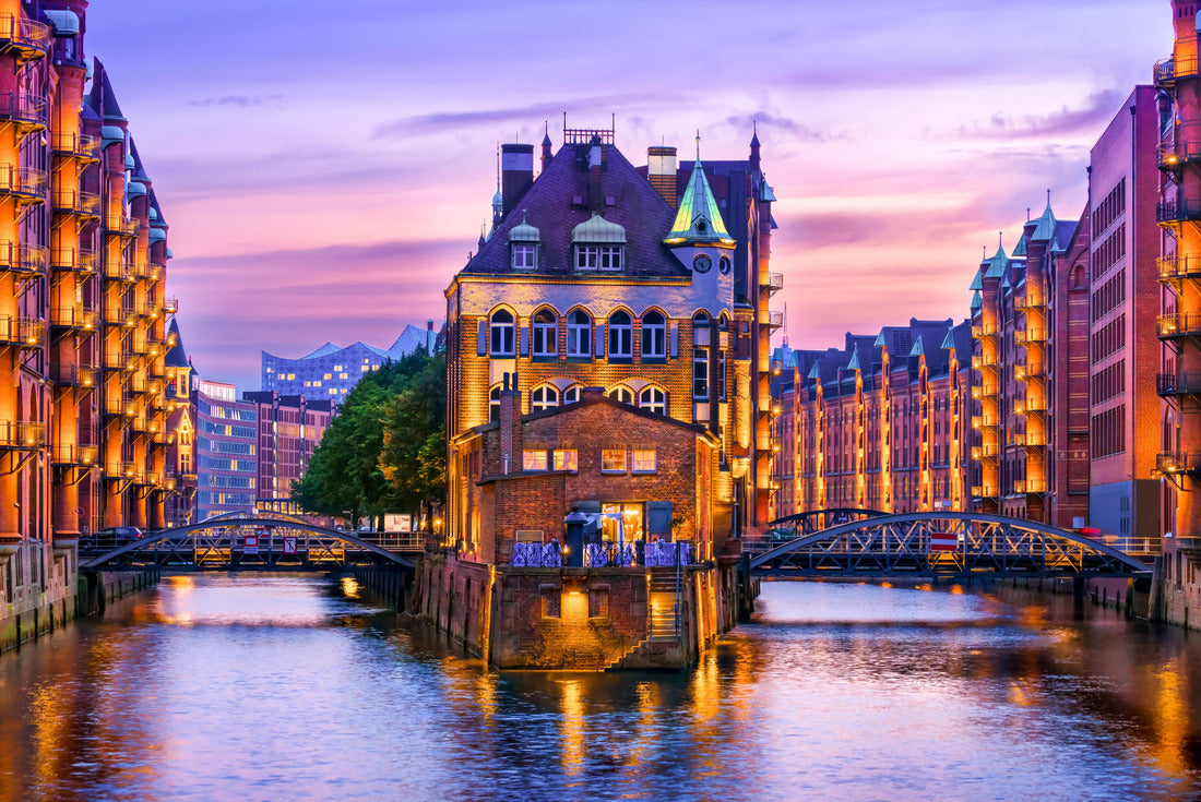The Warehouse District (Speicherstadt) in Hamburg, Germany, at dusk. View of Wandrahmsfleet. The largest warehouse district in the world is located in the port of Hamburg within the HafenCity quarter 2000pc Puzzle