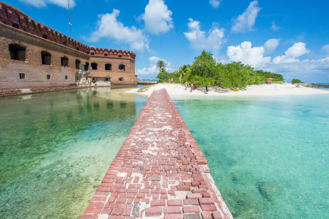 Moat at Dry Tortugas National Park. Fort Jefferson. Florida Keys 2000pc Puzzle