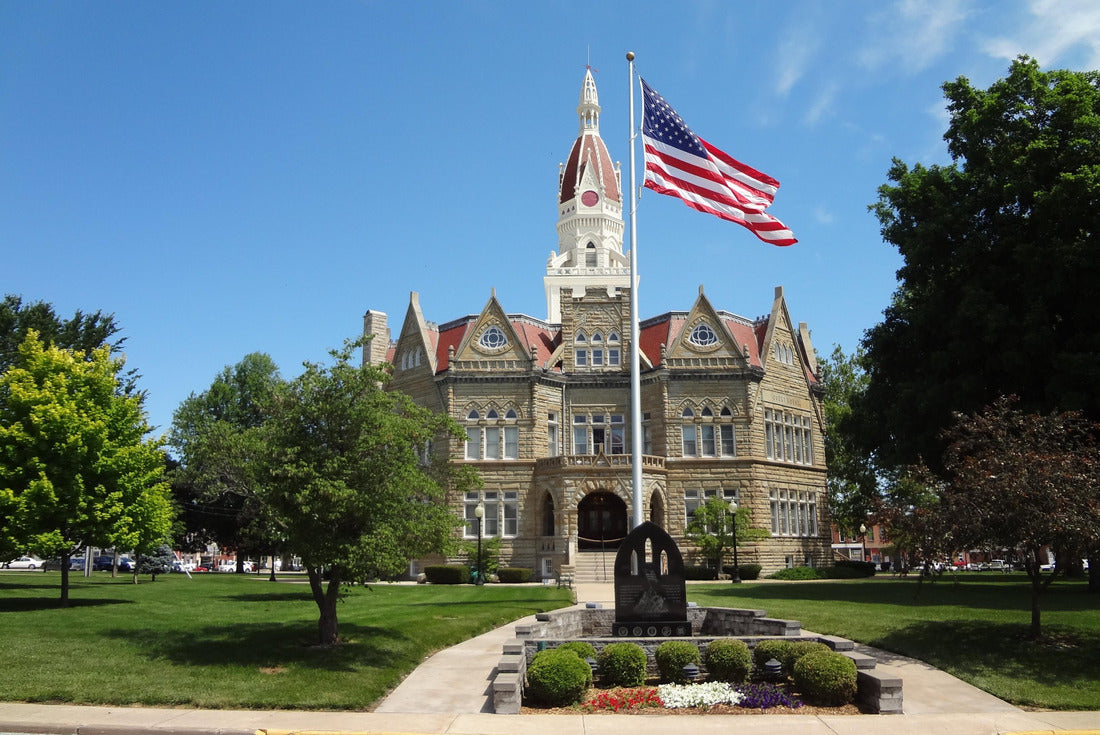 Courthouse of Pike County, Illinois 2000pc Puzzle