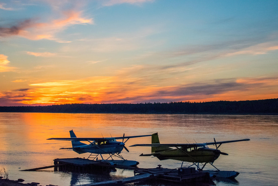 Evening sunset on the Dehcho (Big) River in Fort Simpson, NT 2000pc Puzzle