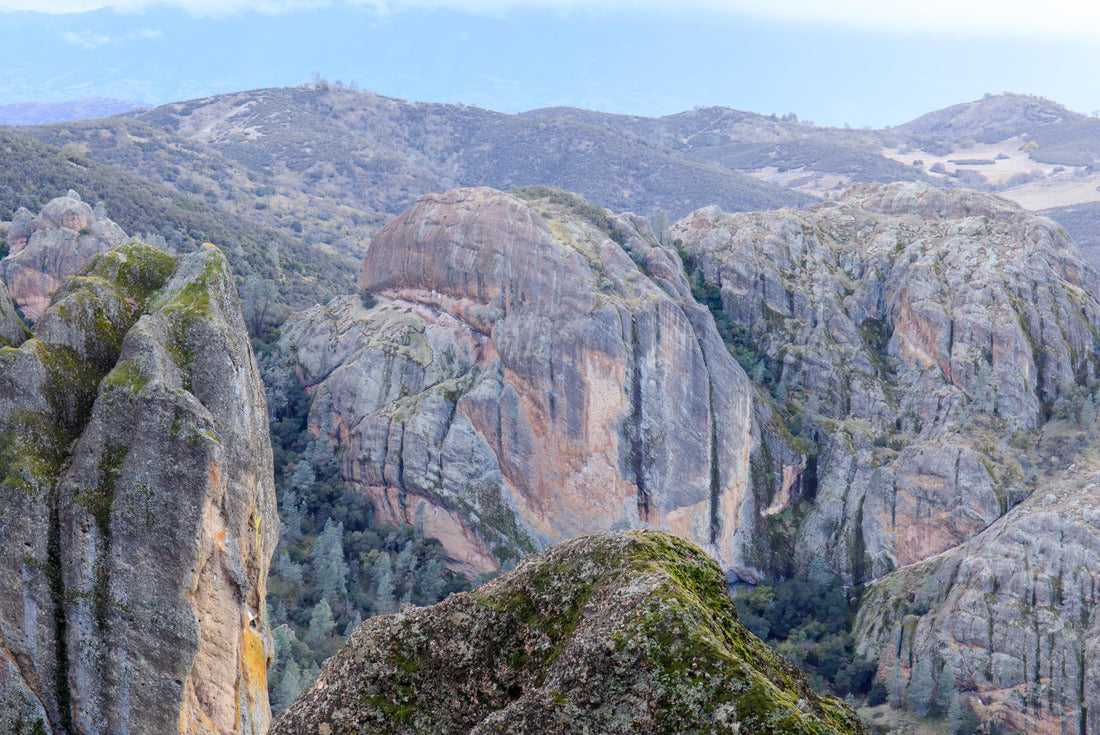 Volcanic Rocks at High Peaks on a winter day. Pinnacles National Park, San Benito County, California, USA 2000pc Puzzle