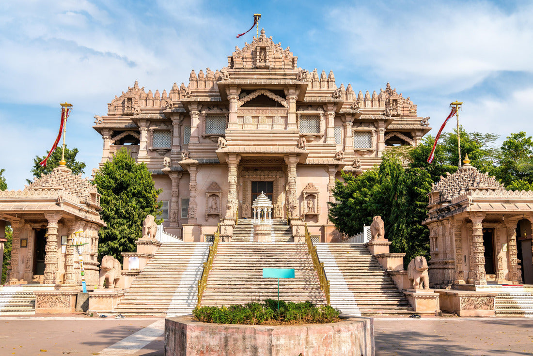 Noah Jigsaw Puzzle Borij Derasar, a Jain Temple in Gandhinagar - Gujarat State of India 2000 pieces