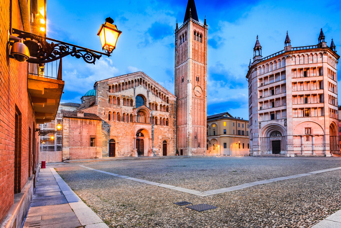 Parma, Italy - Piazza del Duomo with cathedral and baptistry, built in 1059. Romanesque architecture in Emilia-Romagna 2000pc Puzzle