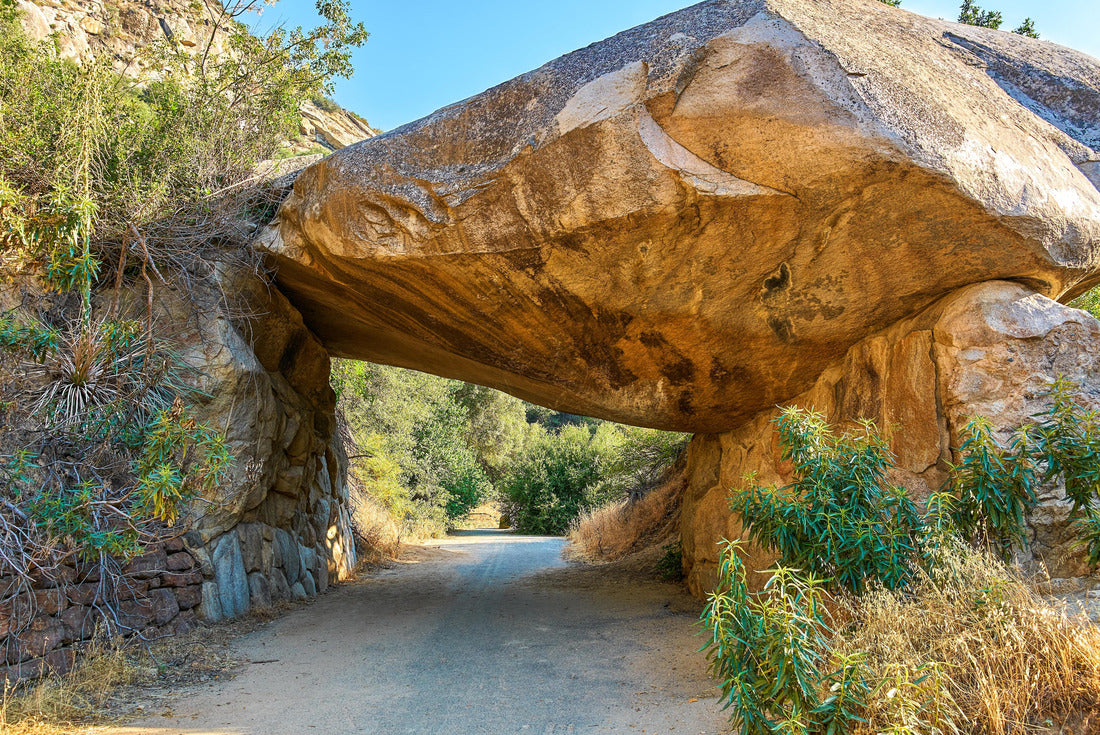 Sequoia National Park natural rock boulder bridge over road 2000pc Puzzle