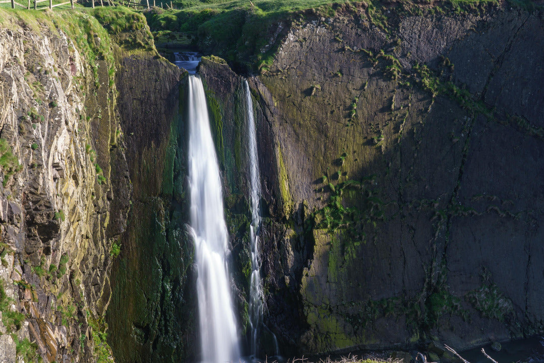 Noah Jigsaw Puzzle Speke's Mill Mouth waterfall near Hartland Quay in North Devon, England 2000 pieces