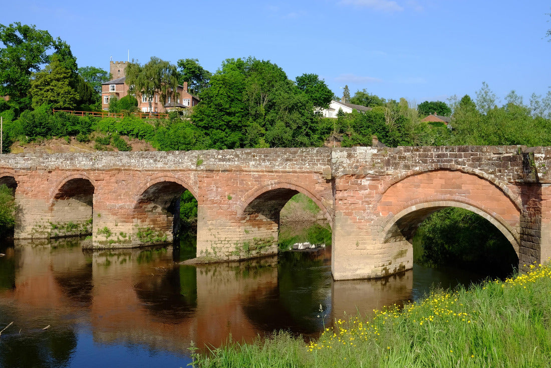 Farndon Holt Bridge on the River Dee at the border between England and Wales 2000pc Puzzle