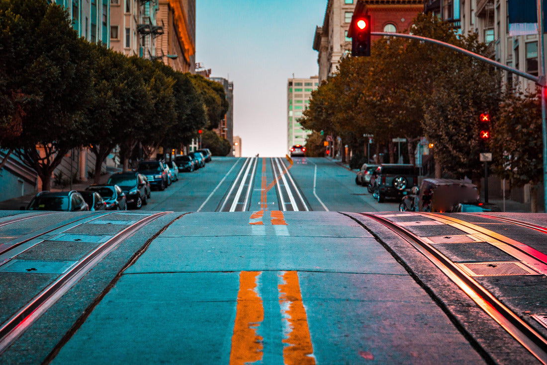 Dusk view of an empty street with cable cars going up a steep hill on the famous California Street at dawn, San Francisco, California, USA 2000pc Puzzle