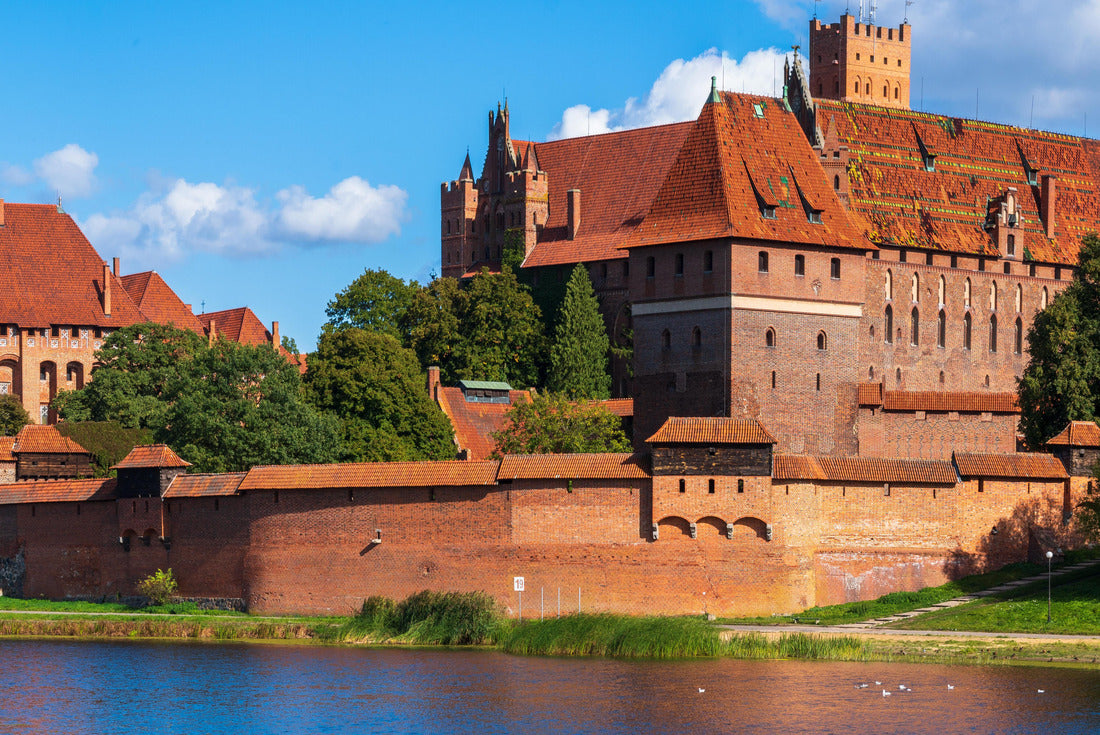Teutonic Order Castle in Malbork 2000pc Puzzle