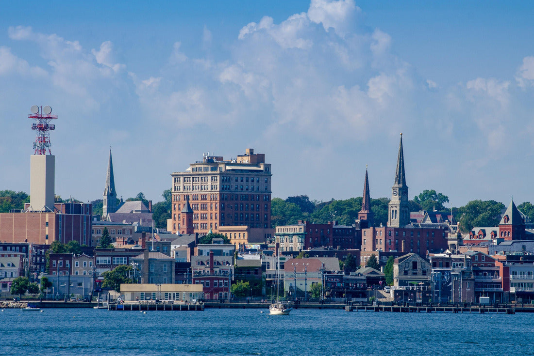 Skyline of the city of New London, Connecticut 2000pc Puzzle