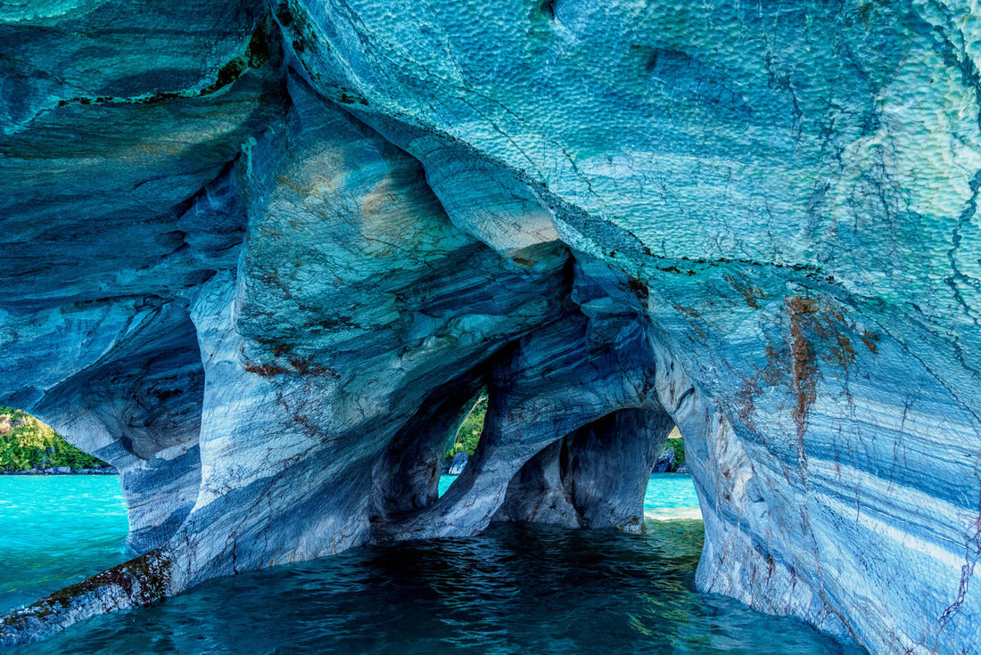 Marmor Chapel, Santuario de la Naturaleza Capillas de Marmol, General Carrera Lake, Puerto Rio Tranquilo, Aysen Region, Patagonia, Chile 2000pc Puzzle