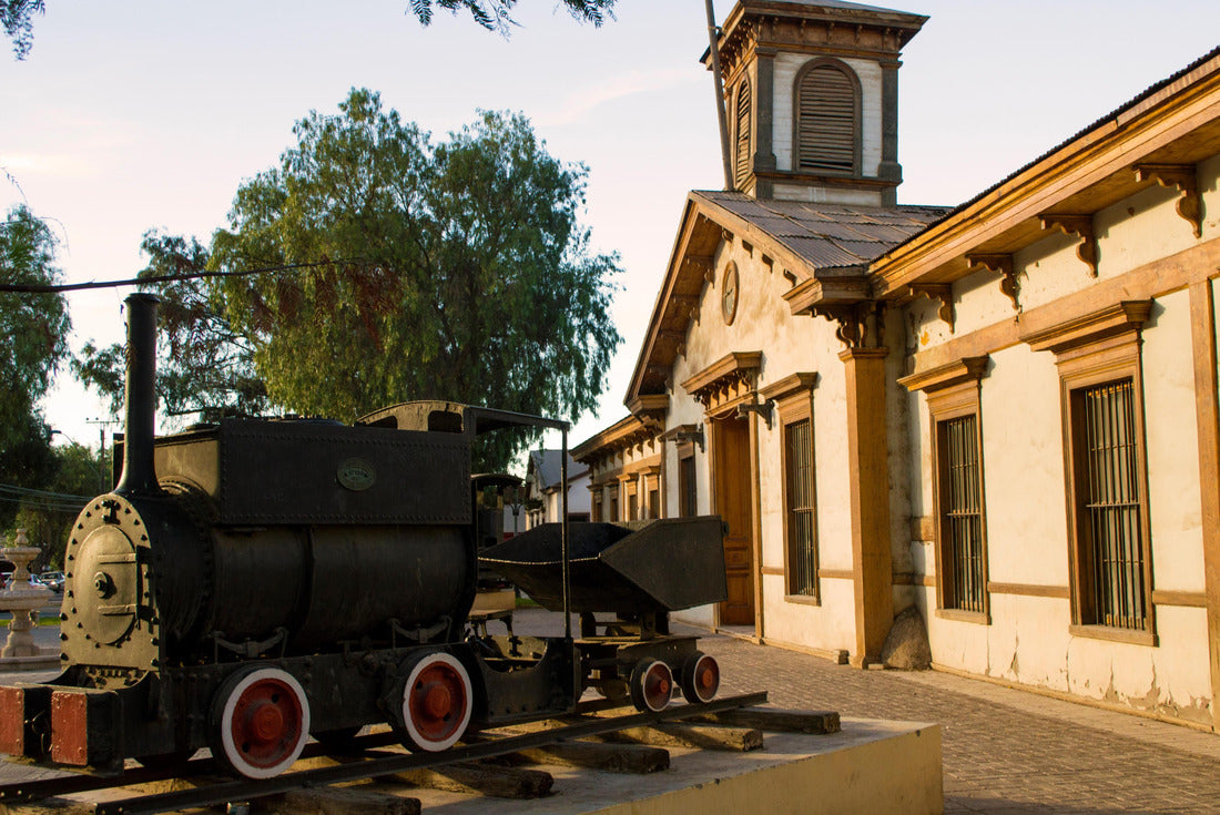 Old locomotive iand old train station in Copiapó, Chile 2000pc Puzzle