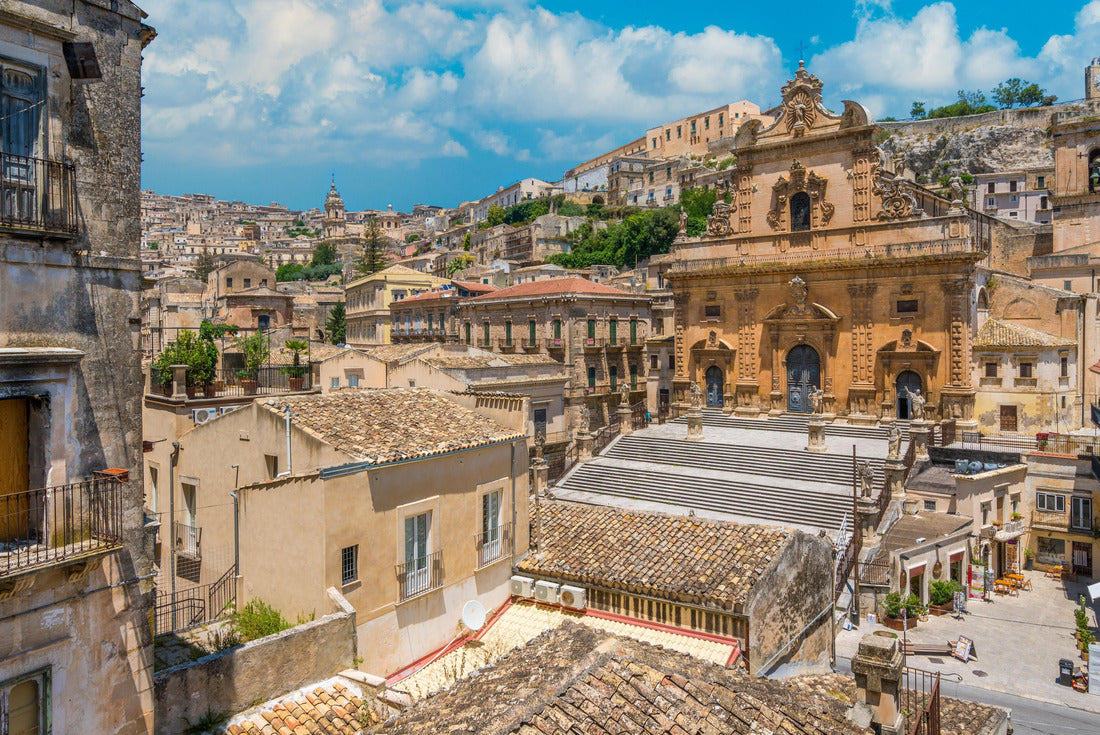 Modica with the San Pietro cathedral and the San Giorgio cathedral in the background. Sicily, southern Italy 2000pc Puzzle