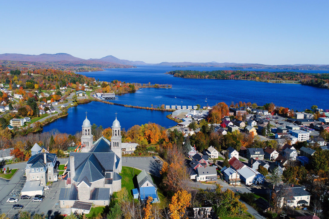 Lake Memphremagog - Newport, Vermont 2000pc Puzzle