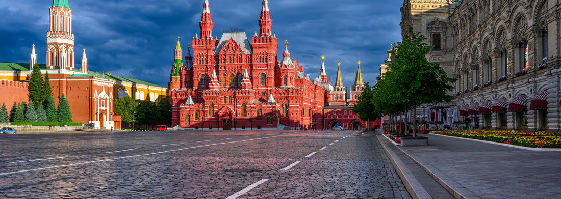 Noah Jigsaw Puzzle Red Square, Moscow Kremlin and State Historical Museum in Moscow, Russia. Architecture and landmarks of Moscow panorama 1000 pieces