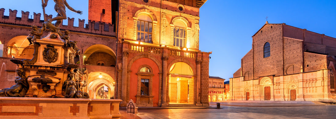 Noah Jigsaw Puzzle Bologna, Italy. Piazza del Nettuno and Piazza Maggiore in Bologna, Italy, landmarks of the historic province of Emilia-Romagna panorama 1000 pieces