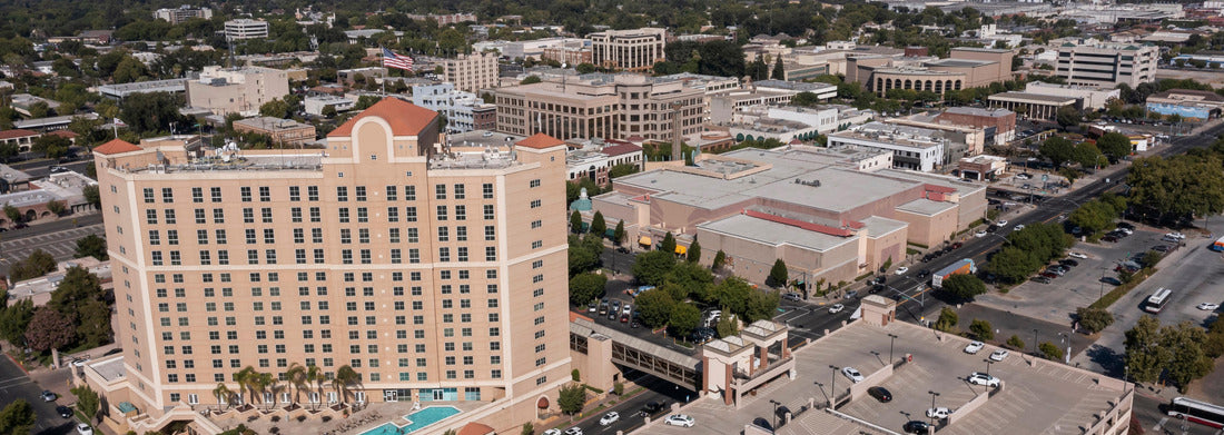 Noah Jigsaw Puzzle Lake Louise, Banff National Park, Alberta, Canada panorama 1000 pieces