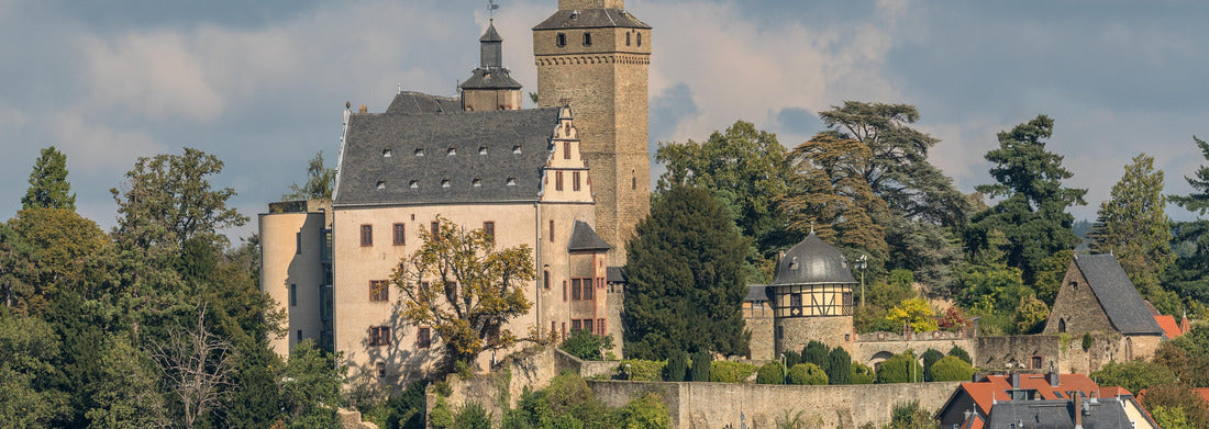 the old town and castle of Kronberg im Taunus, Germany 1000pc Panoramic Puzzle