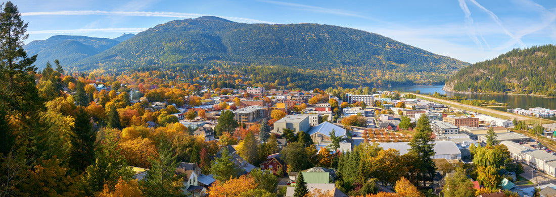 Noah Jigsaw Puzzle Nelson City BC Autumn panorama. Nelson is a city in the Selkirk Mountains on the western arm of Kootenay Lake in southern British Columbia, Canada panorama 1000 pieces