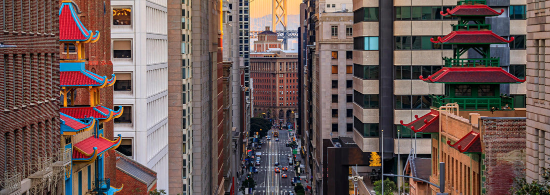 Noah Jigsaw Puzzle Famous view of California Street near China Town and the Financial District, with Chinese pagoda towers and the Bay Bridge at sunset in San Francisco panorama 1000 pieces