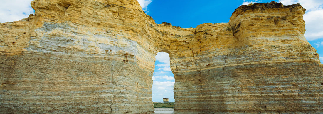 Noah Jigsaw Puzzle A close-up of Monument Rocks on a sunny day in Kansas, USA panorama 1000 pieces