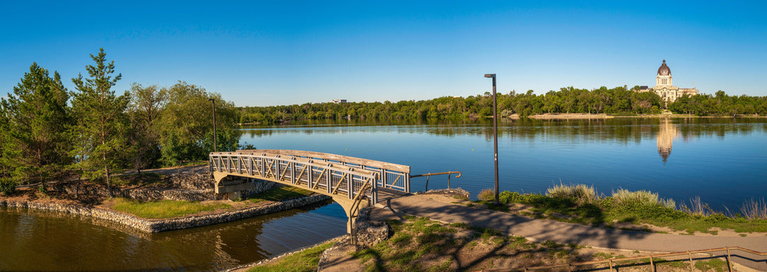 Noah Jigsaw Puzzle Tranquil Wascana Lake and the bridge along the hiking trails of the Lakes Park in Regina, Saskatchewan, Canada, overlooking the Saskatchewan panorama 1000 pieces